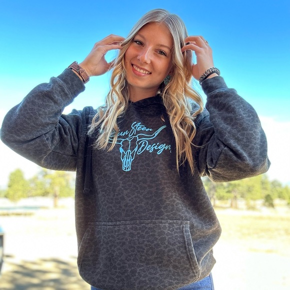 Meet your Posher, Kylie - Picture 1 of 1